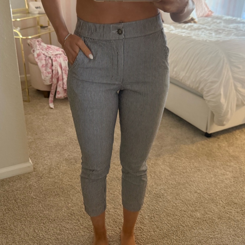 Hollister Linen Blend Striped Capri Pants
